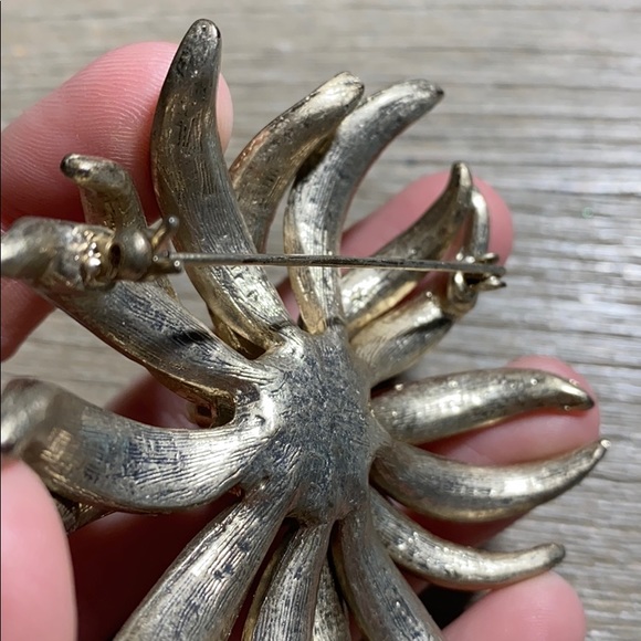 Vintage Crystal Beaded Flower Brooch - Picture 7 of 10